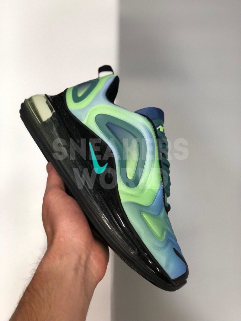 Nike Air Max 720 сине-зеленые