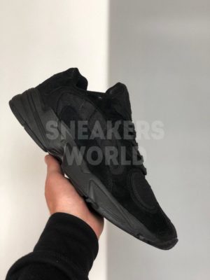 Adidas Yung-1 черные