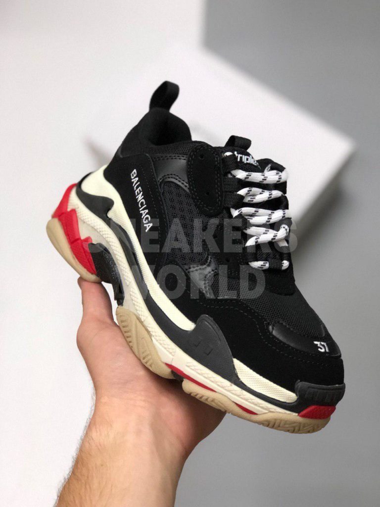 Balenciaga Triple S черно-бело-красные