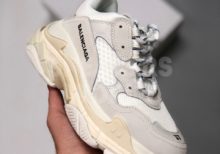Balenciaga-Triple S-belye