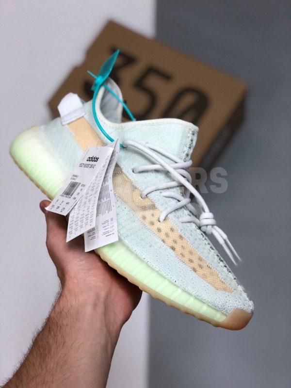 Adidas-Yeezy-Boost-350-V2-hyperspace-color