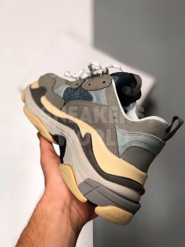 balenciaga-triple-s-grey-color-serye-kupit-v