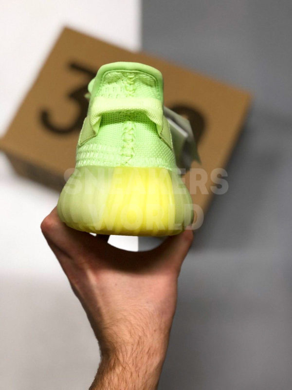 Adidas-Yeezy-Boost-350-V2-Glow-In-The-Dark-color-green