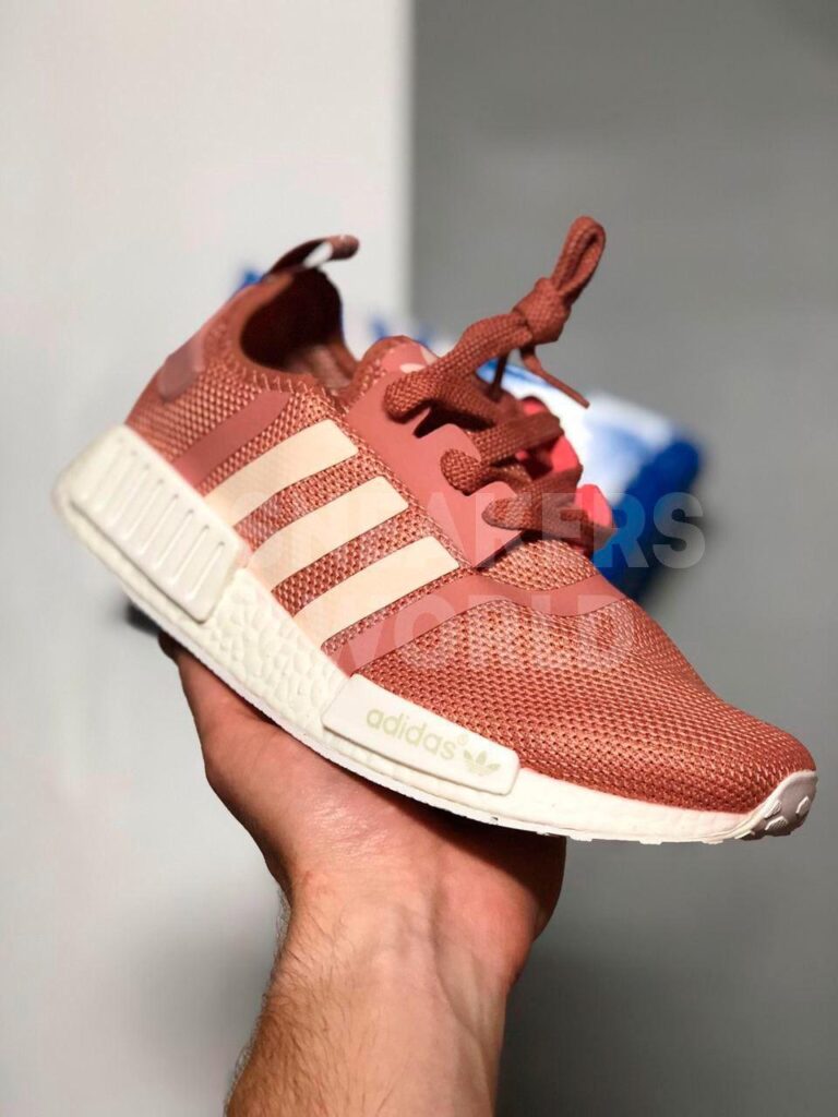 Adidas NMD R1 розовые