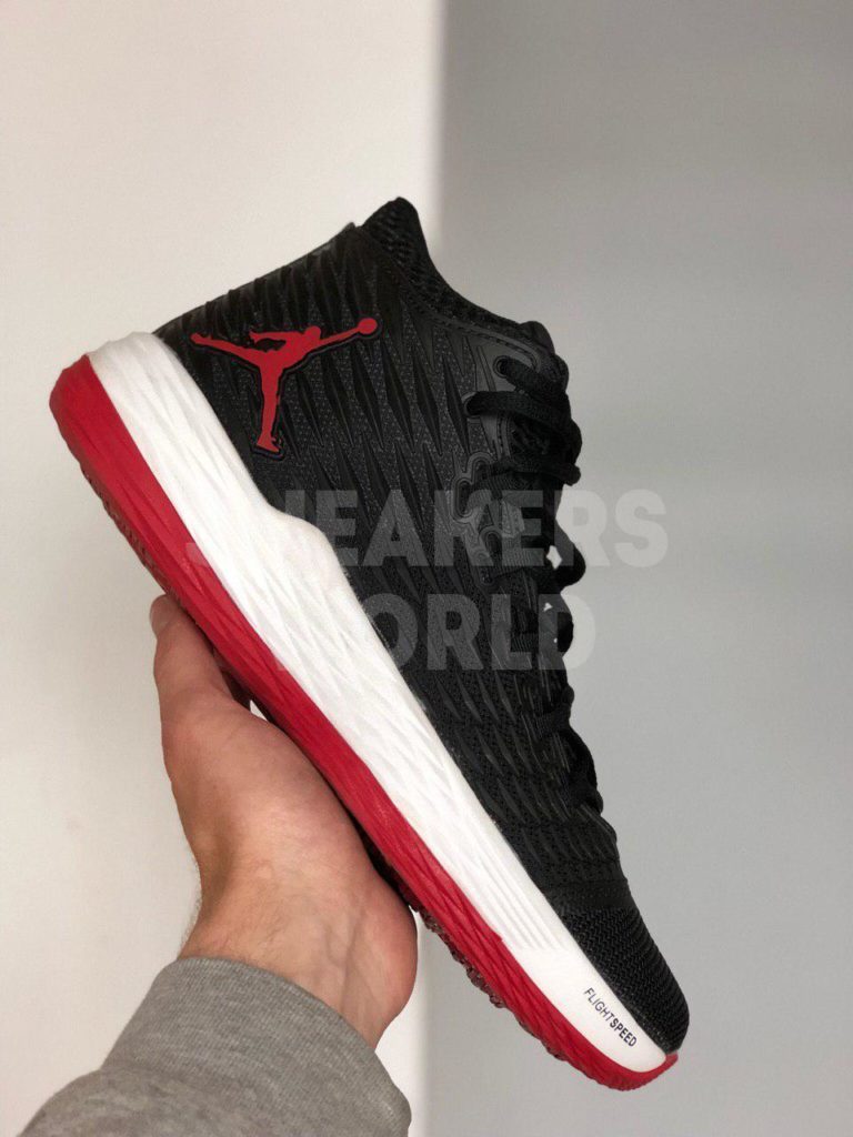 Air Jordan Ultra Fly черно-бело-красные