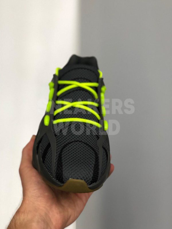 Adidas-Yeezy-451-chernye-color-black-kupit