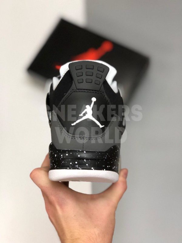 Air-Jordan-4-Retro-sero-chernye-color-grey-black