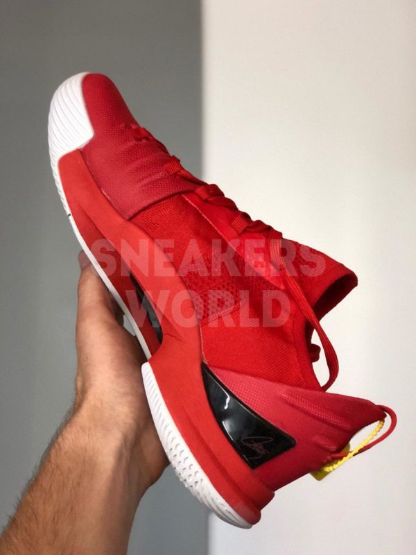 Under-Armour-Curry-5-krasnye-color-red