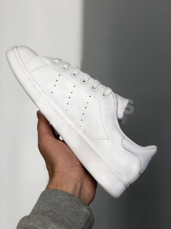 Adidas-Stan-Smith-belye-color-white