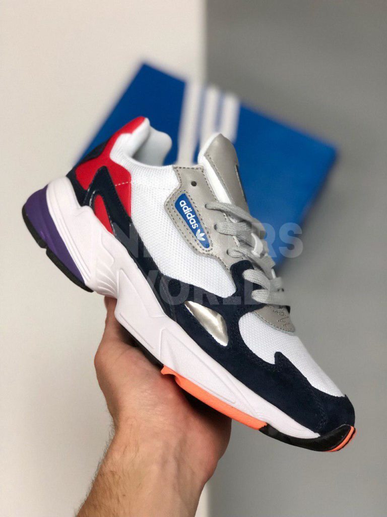 Adidas Falcon W