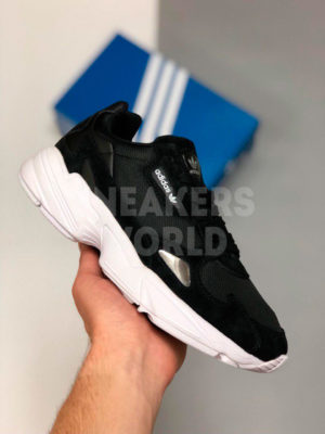 Adidas Falcon W черные