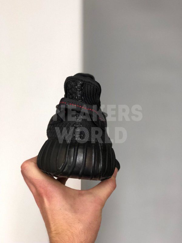 Adidas-Yeezy-Boost-350-V2-chernye-color-black
