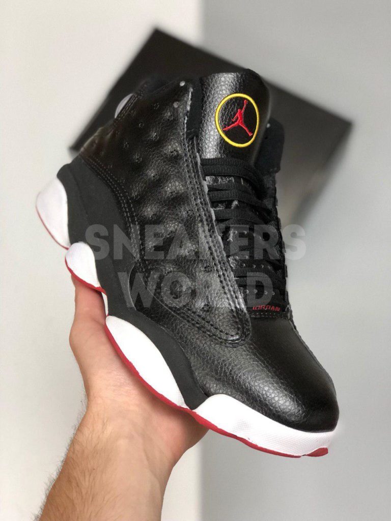 Air Jordan 13 Black White