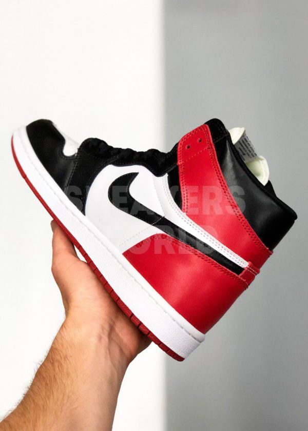 Nike-Air-Jordan-1-Retro-cherno-belo-krasnye-color-red