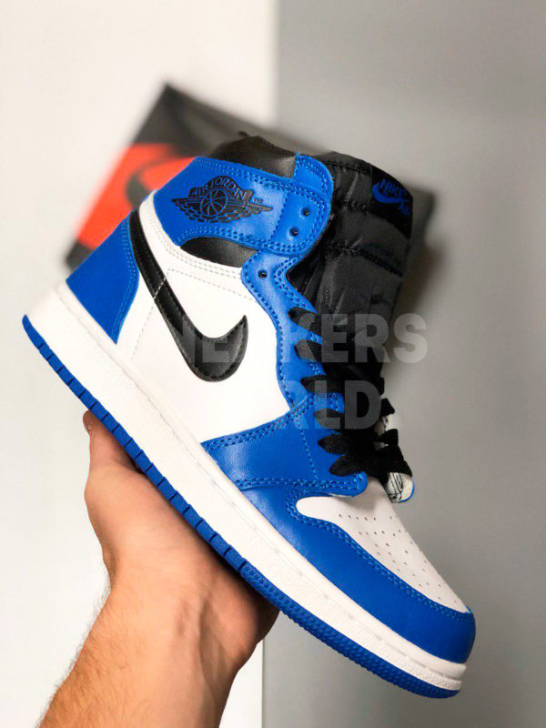 Nike-Air-Jordan-1-Retro-sine-belye-color-blue-white-kupit-v-spb