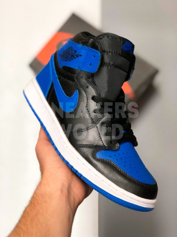 Nike-Air-Jordan-1-Retro-cherno-sinye-color-black-blue-kupit-v-spb