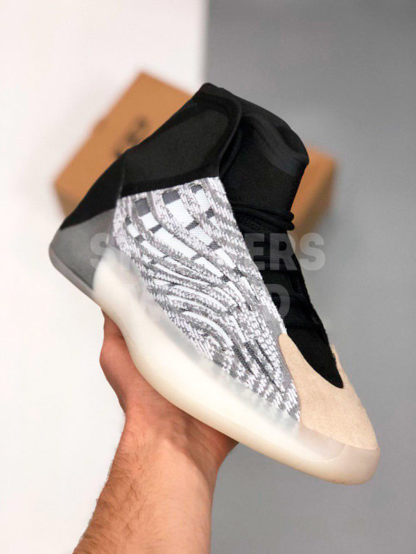 Adidas-Yeezy-Boost-Basketball-Quantum-color-black-white-grey-kupit-v-spb-muzskye-basketbolnye