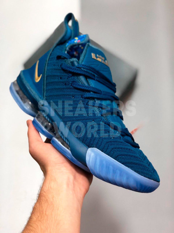 Krossovki-Nike-Lebron-16-sinie-color-blue