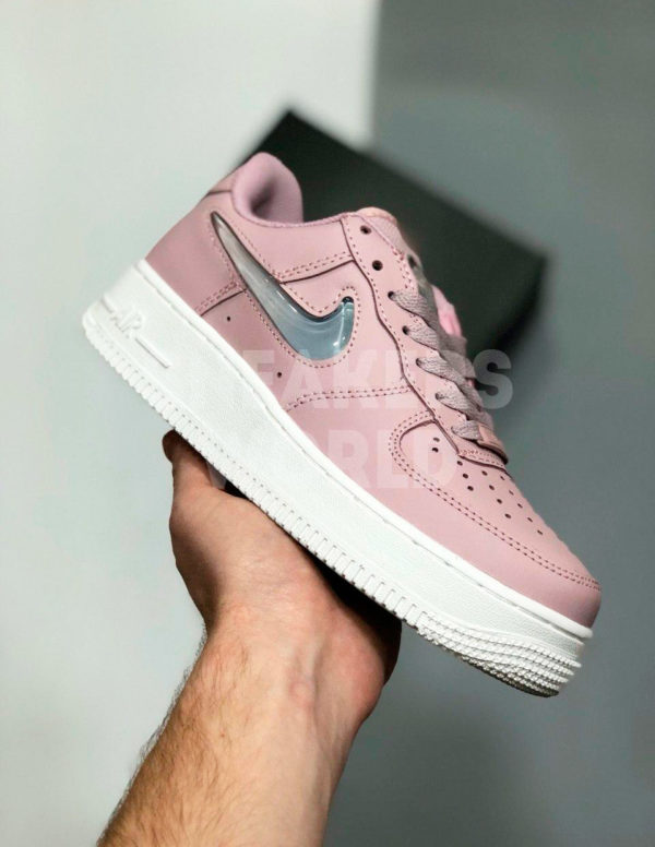 Nike-Air-Force-1-07-SE-Premium-color-pink
