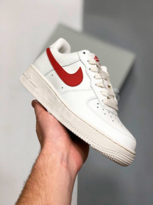Nike Air Force 1 07 3 белые-красные