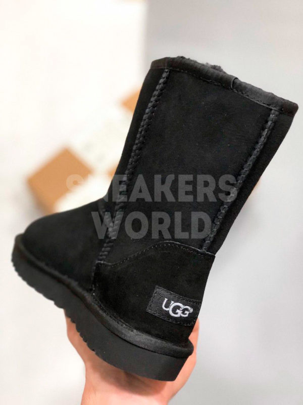 Ugg-Australia-chernye-klassicheskie-uggi-color-black