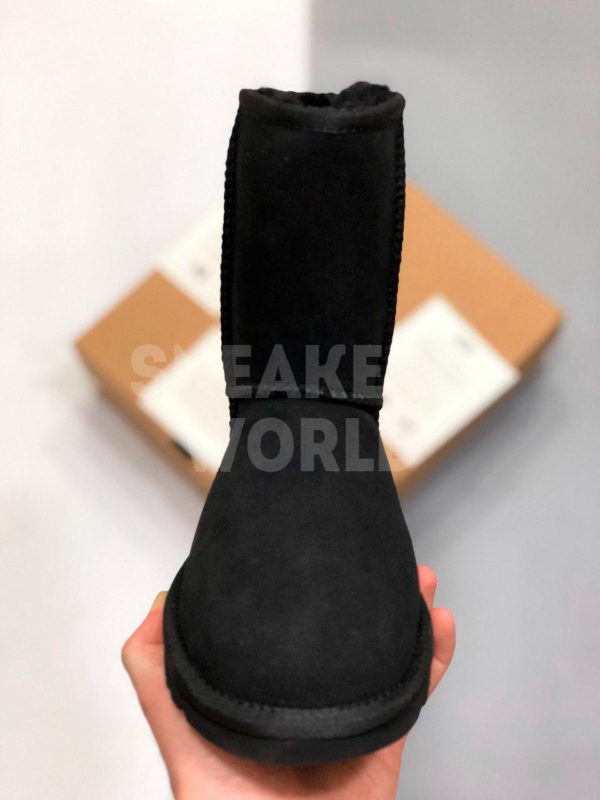 Ugg-Australia-chernye-klassicheskie-uggi-color-black-kupit