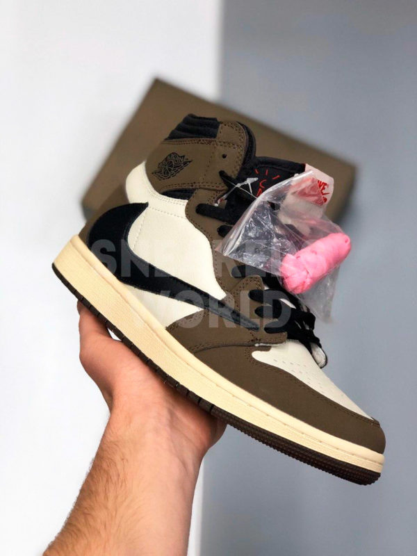 Travis-Scott-x-Air-Jordan-1-retro-color-olive-kupit-v-spb