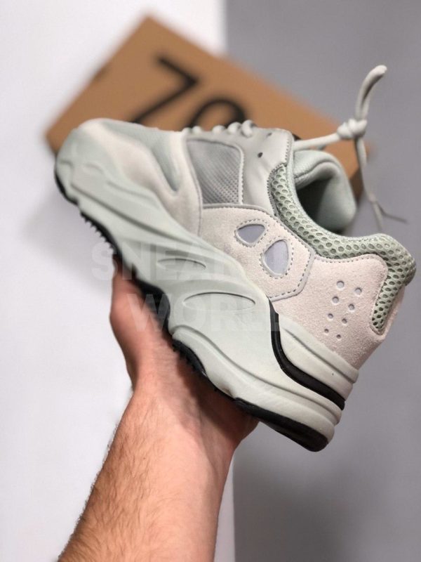 Adidas-Yeezy-Boost-700-Mint-kupit-v-spb-color