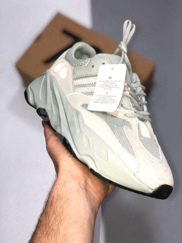 Adidas-Yeezy-Boost-700-Mint-kupit-v-spb-color-grey