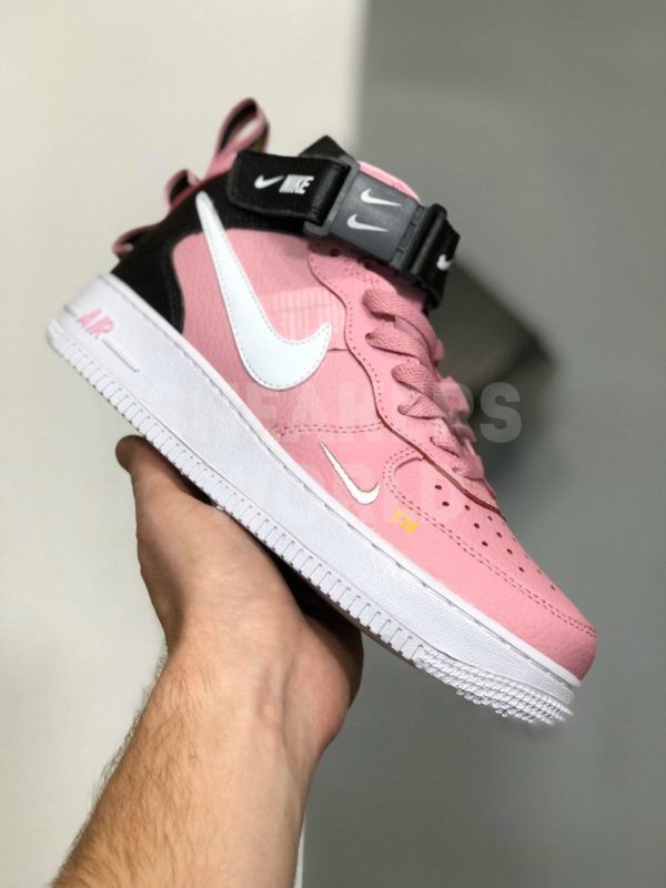 Nike-Air-Force-1-lv8-utility-mid-rozovye-color-pink