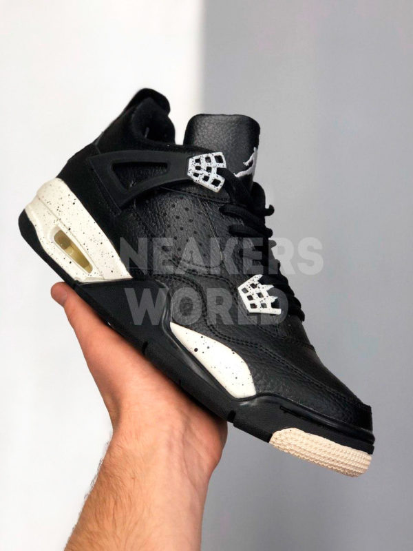 Air-Jordan-4-Retro-Oreo-color-black