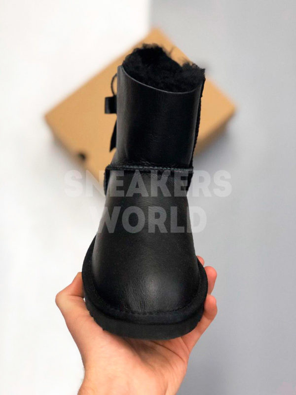 UGG-Australia-Mini-Bailey-Bow-s-bantikom-color-black-leather-kupit