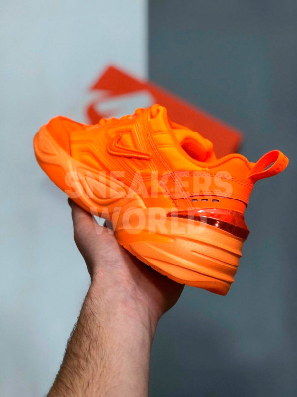 Nike-M2k-Tekno-oranjevye-color-orange