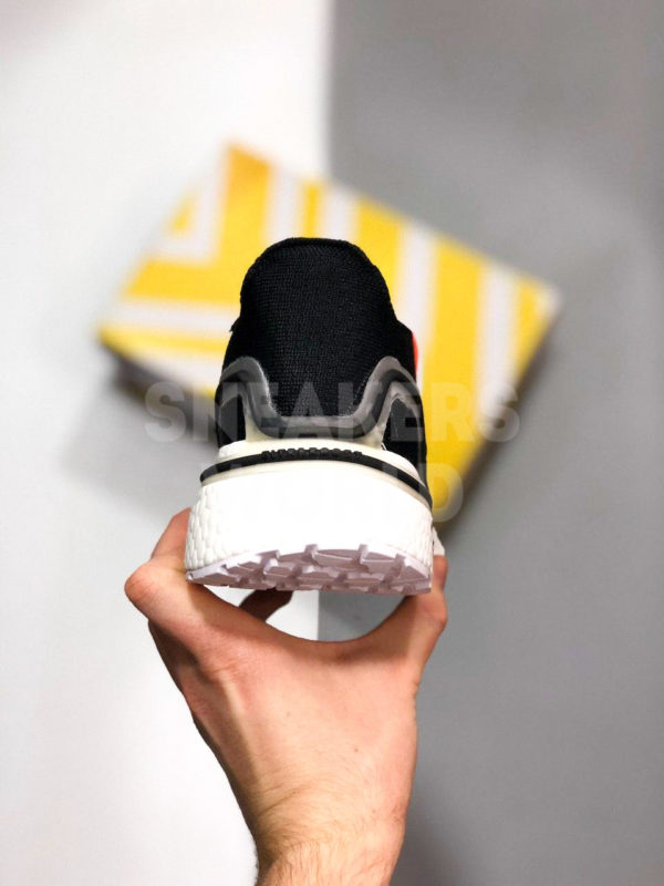 Adidas-Ultra-Boost-18-Off-White-color