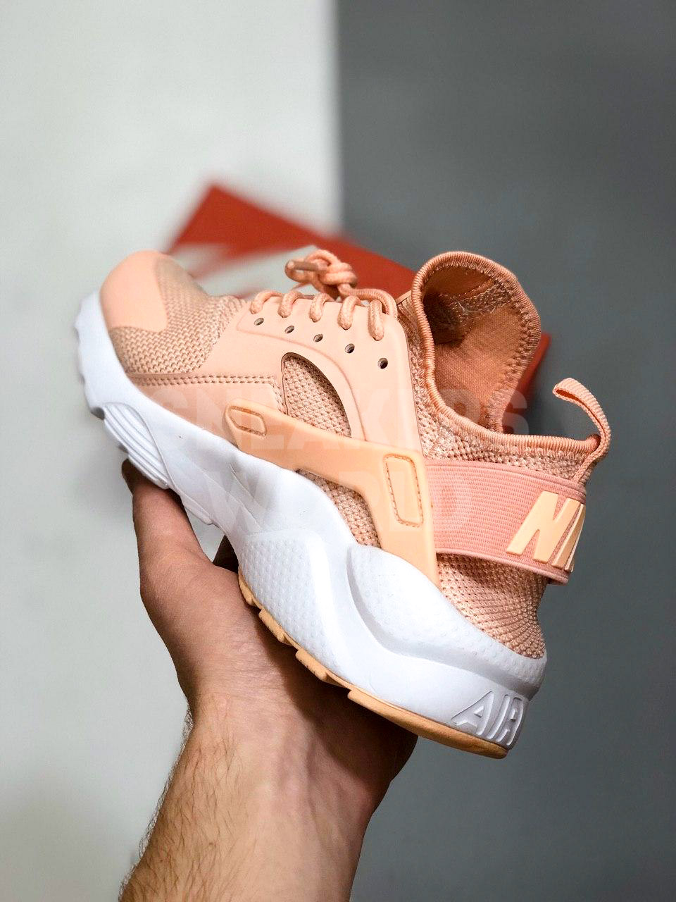 Nike Air Huarache Pink