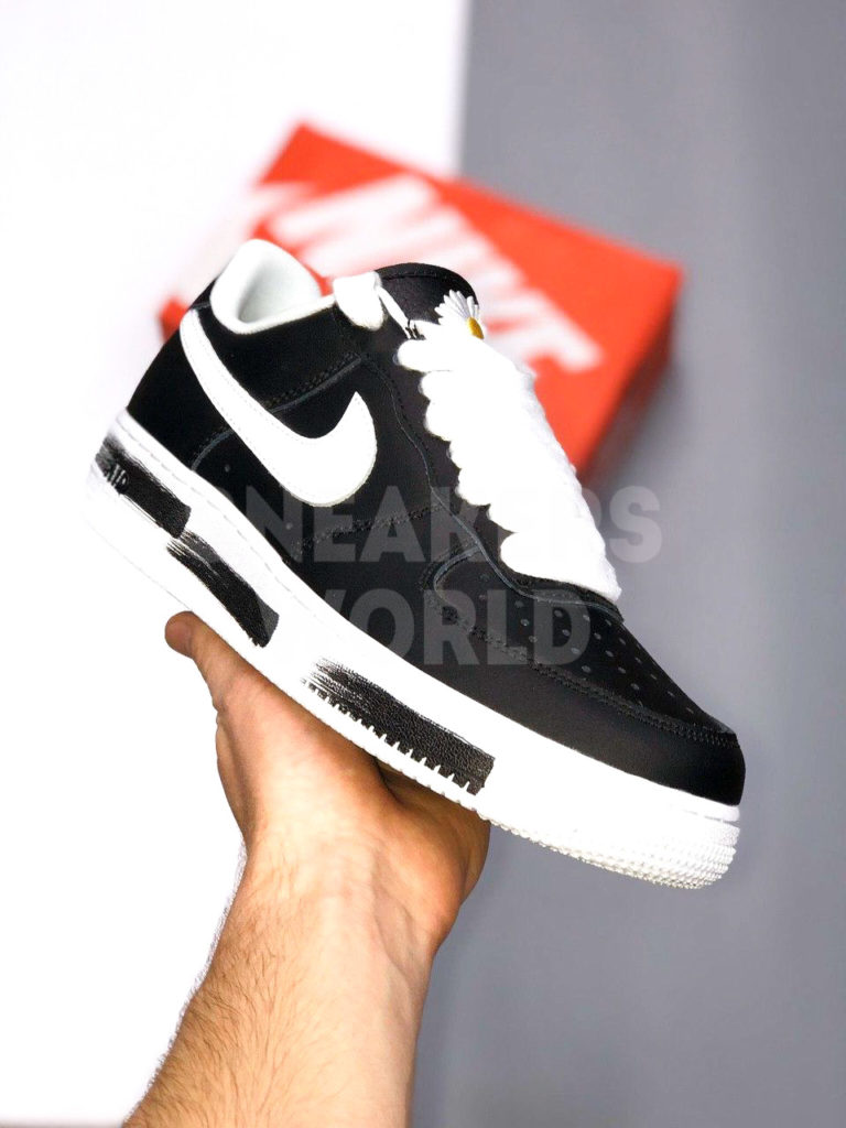 Nike Air Force 1 x Peaceminusone