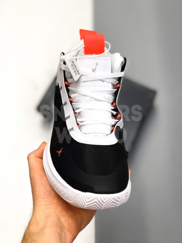 Jordan-Jumpman-2020-color-white-black-red