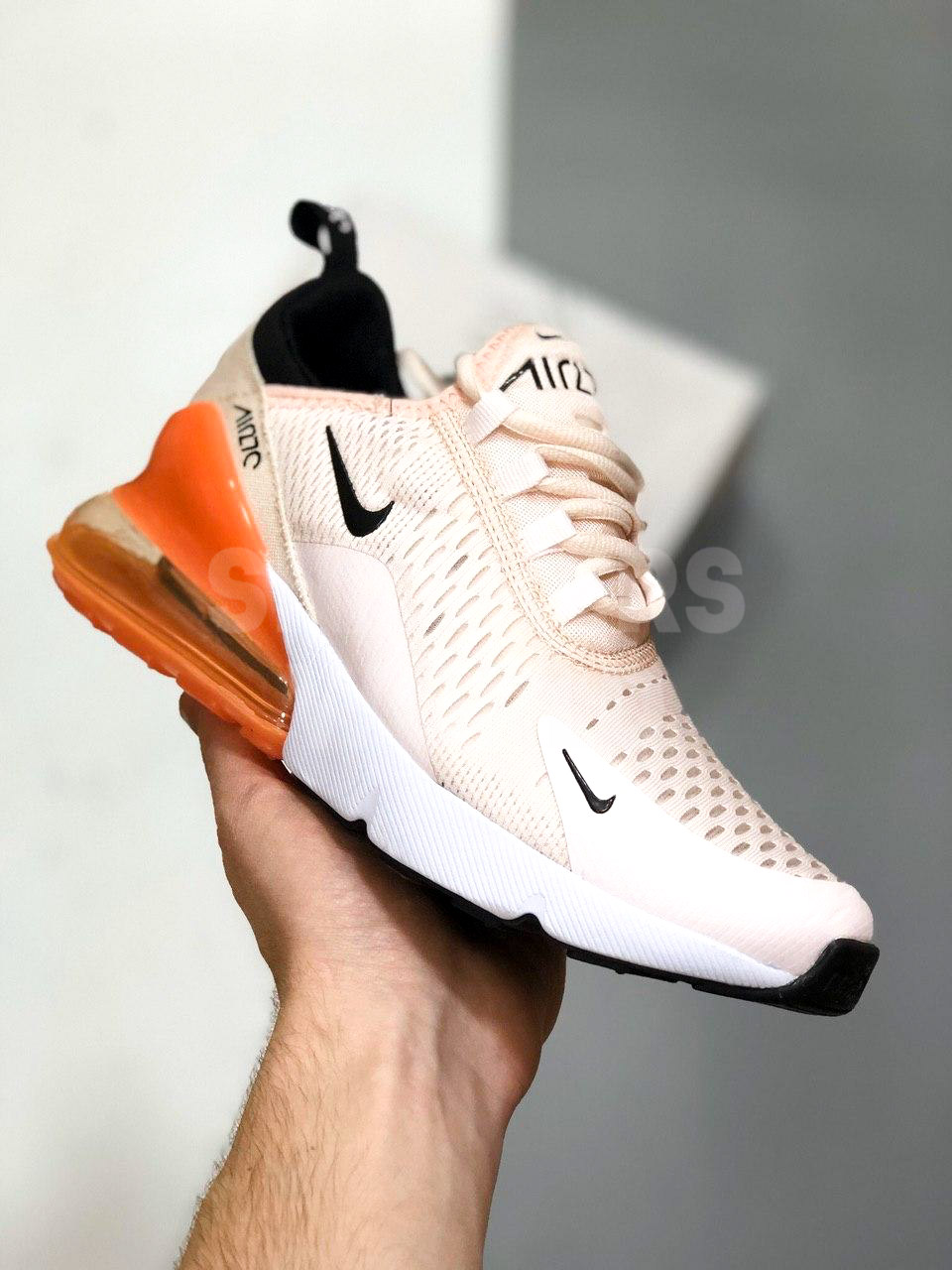 Nike Air Max 270