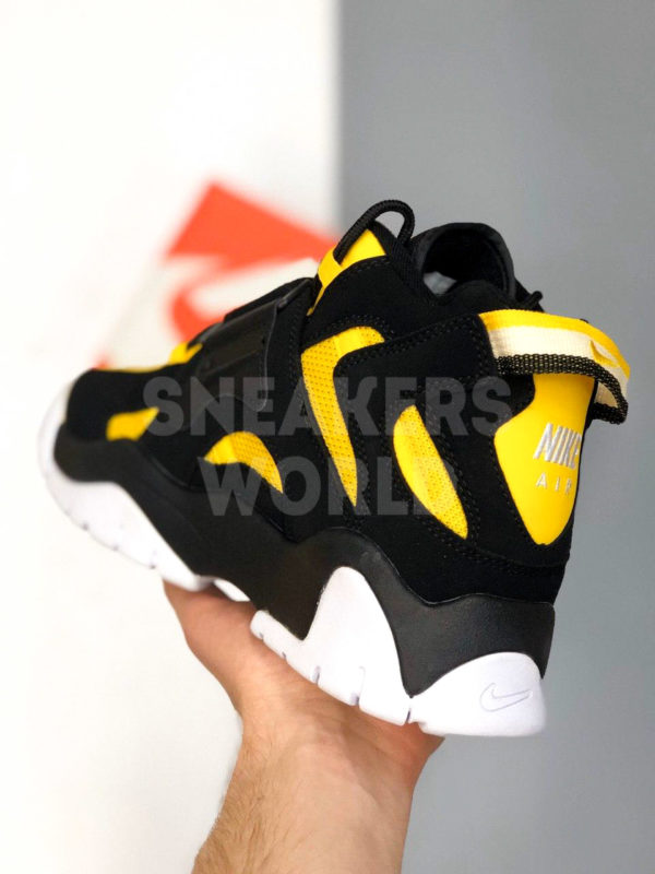 nike-air-barrage-mid-qs-color-yellow