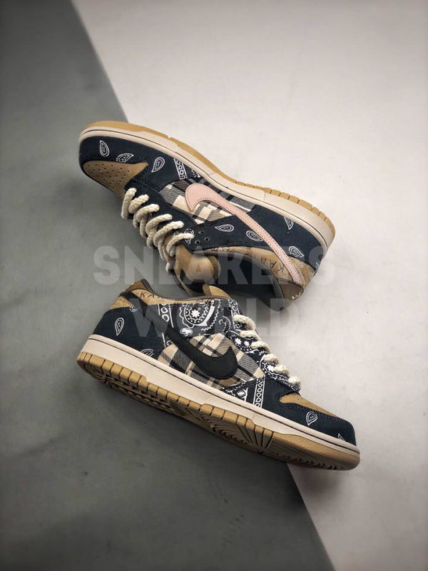 Travis Scott × Nike SB Dunk где купить в спб питере мск москве россии