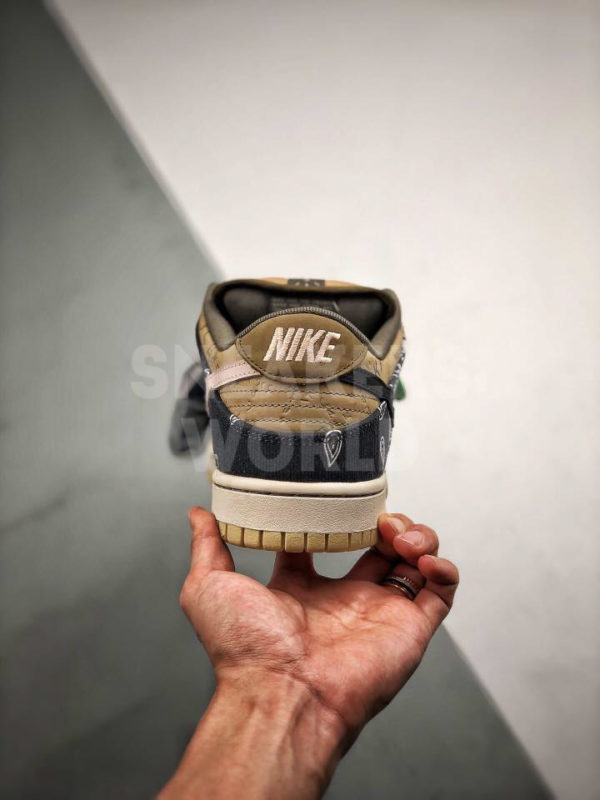 Travis Scott × Nike SB Dunk где купить