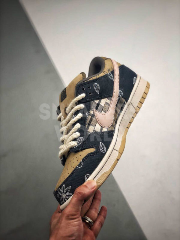 Travis Scott × Nike SB Dunk где купить в спб питере