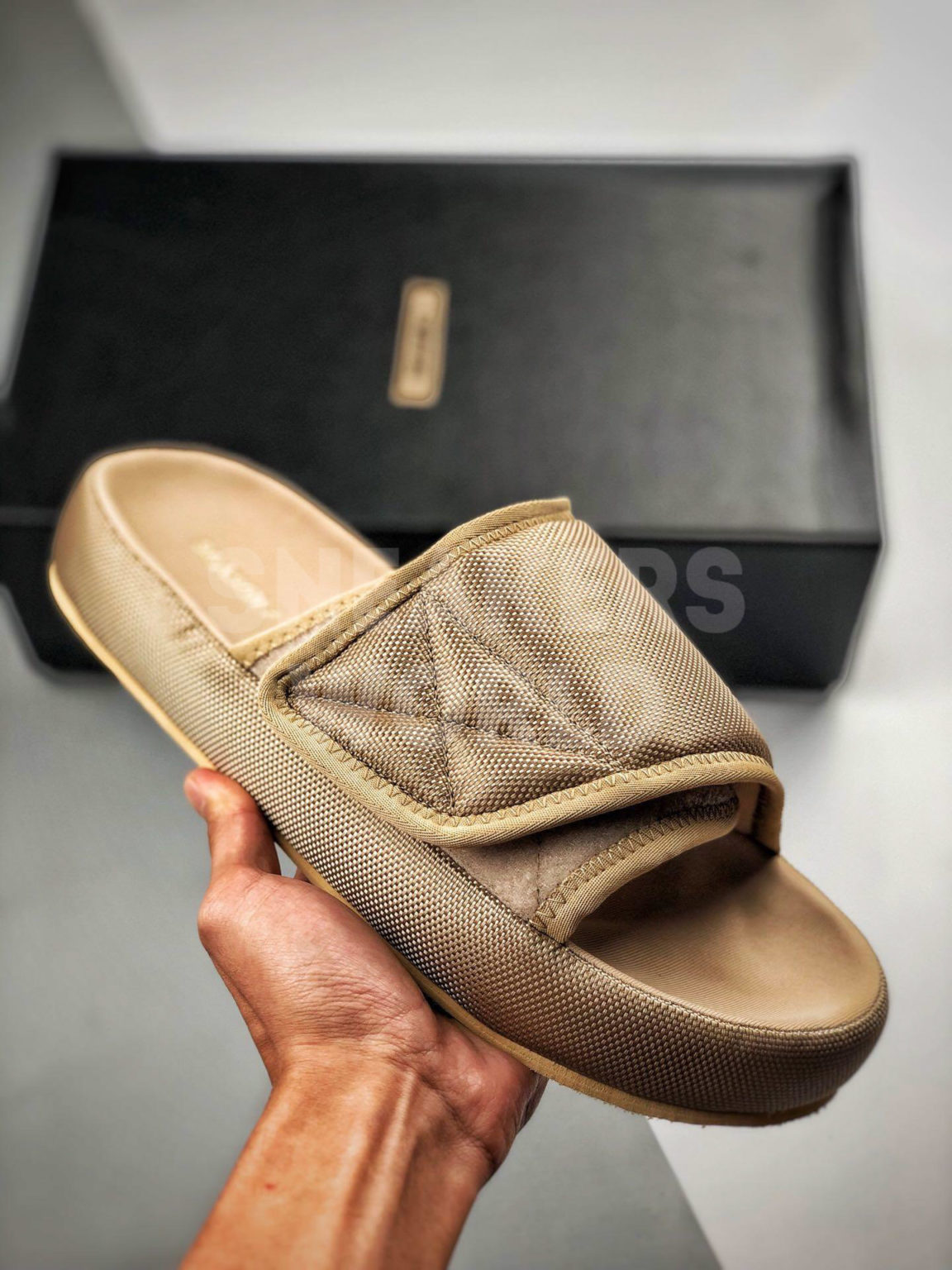 Сланцы Adidas Yeezy Season 6