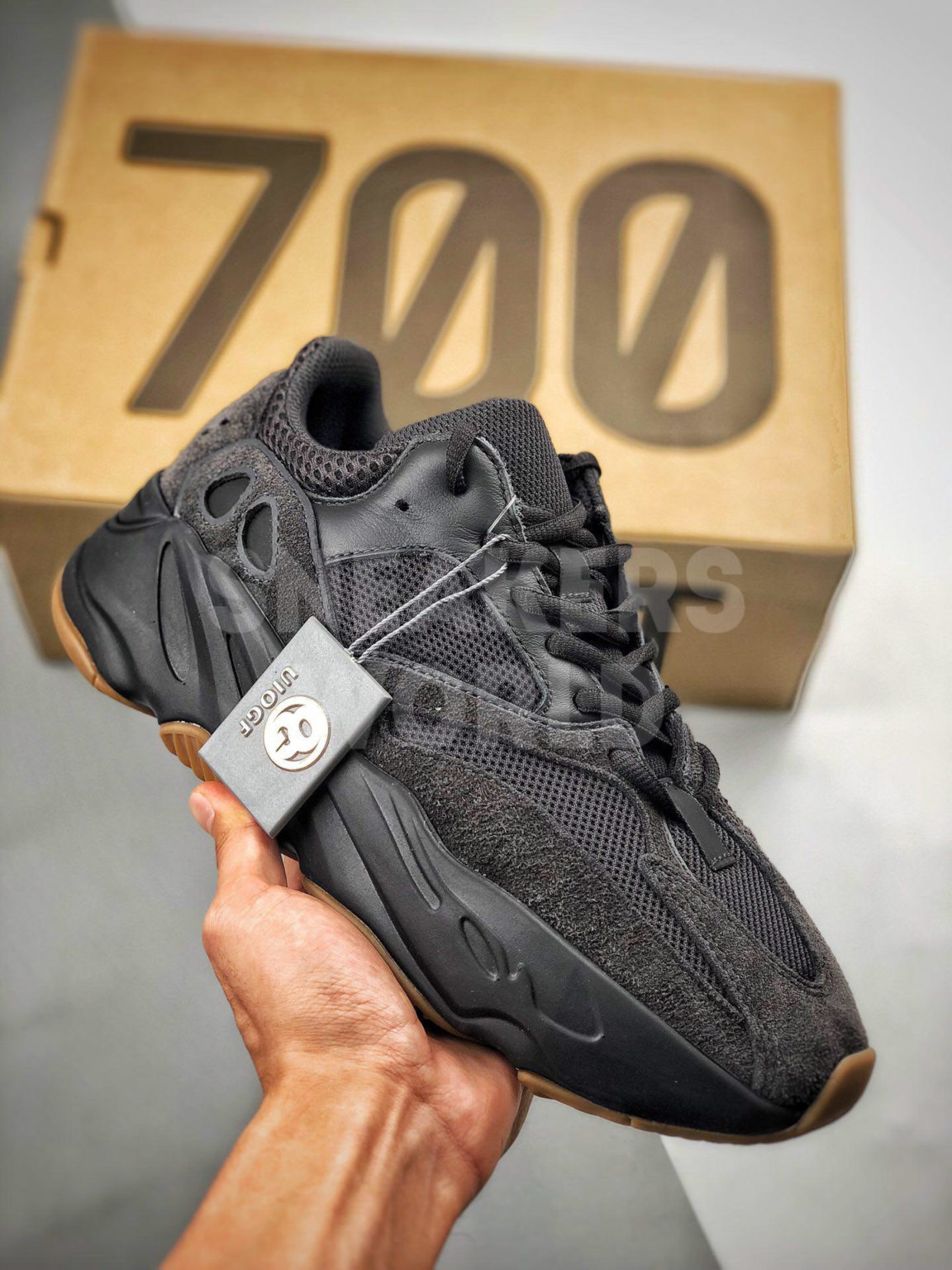 Adidas Yeezy Boost 700 Utility Black