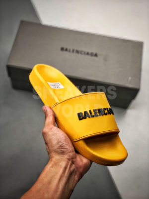 Шлепанцы Balenciaga