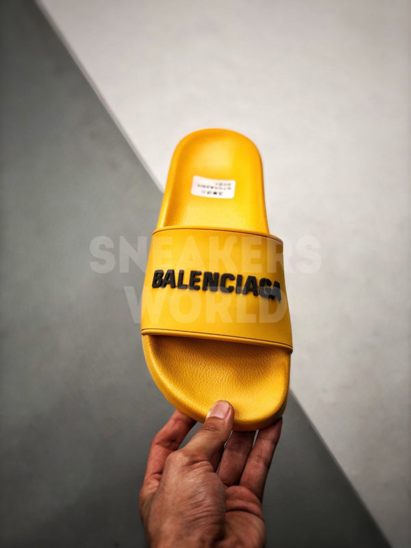 Шлепанцы Balenciaga где