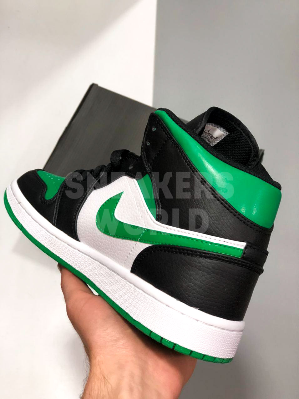 Nike Air Jordan 1 Retro Black Green 