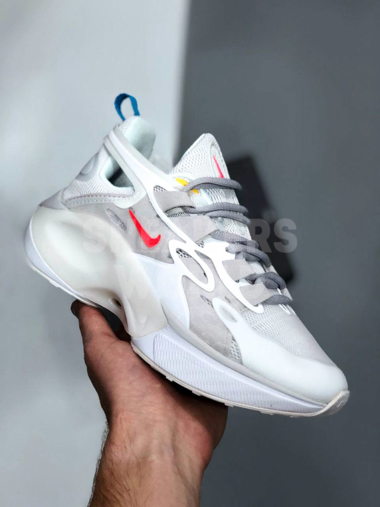Nike Signal d/ms/x белые