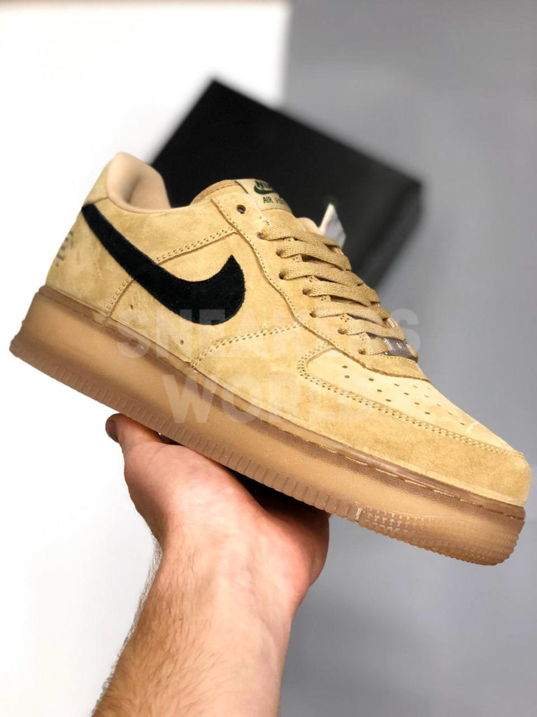 Nike Air Force 1 Reigning Champ золотые