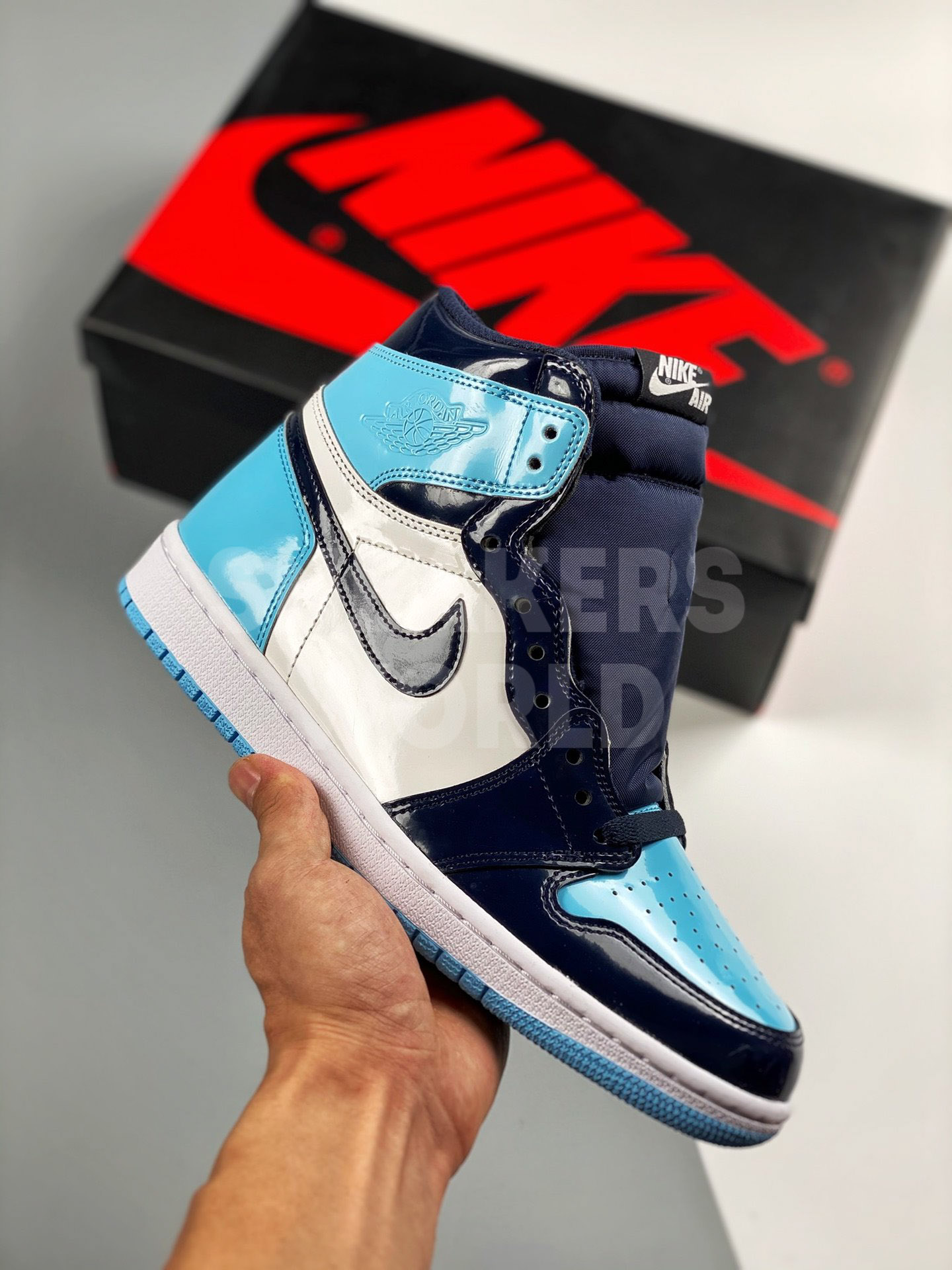 air jordan blue chill mid